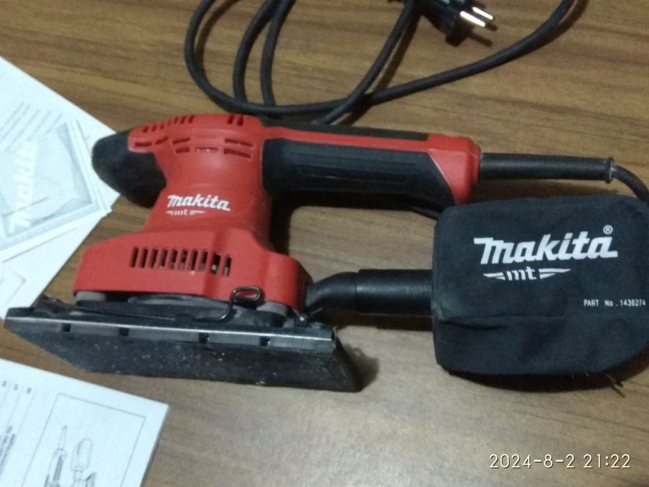 Вібраційна шліфмашина Makita MT M9203