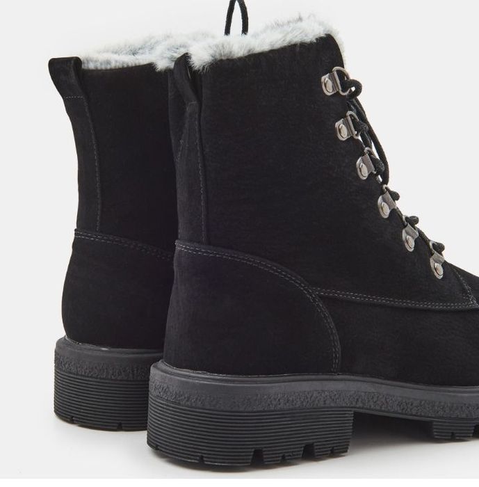 Ботинки. Sinsay зима. 38 маломіряиь на 37