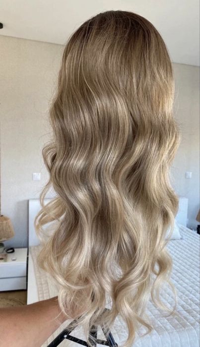 Lace front loira de repartição livre