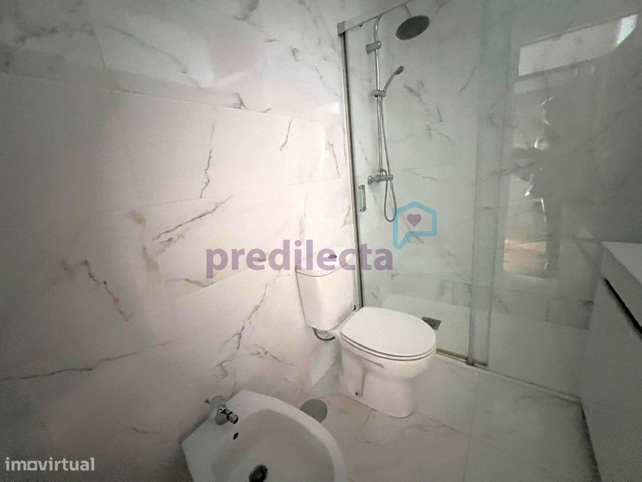 REF4149 - T2 Faria Guimarães, Porto