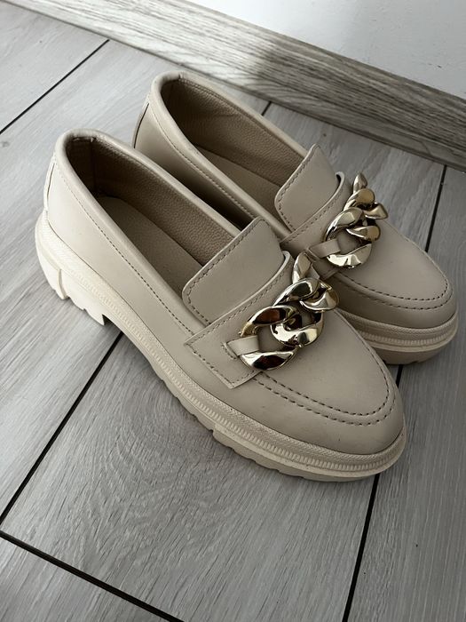 Стильні лофери жіночі