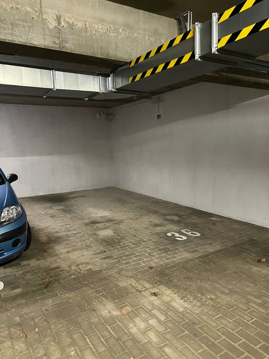 Wynajmę garaż miejsce postojowe