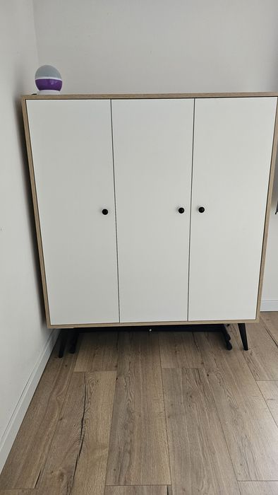 Szafa i komoda do pokoju dzieciecego