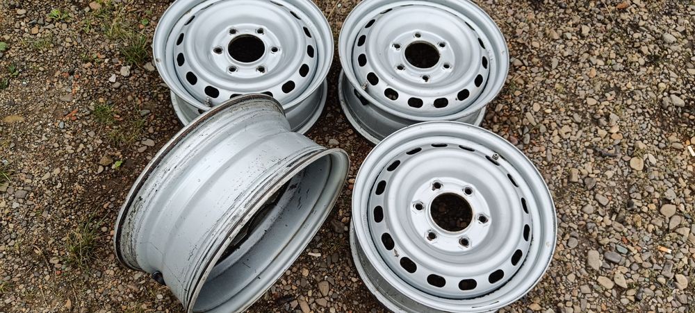 Диски Hyundai  Н-1 R16  6*139.7  6.5J Dia.92.5мм Е-56  2 шт