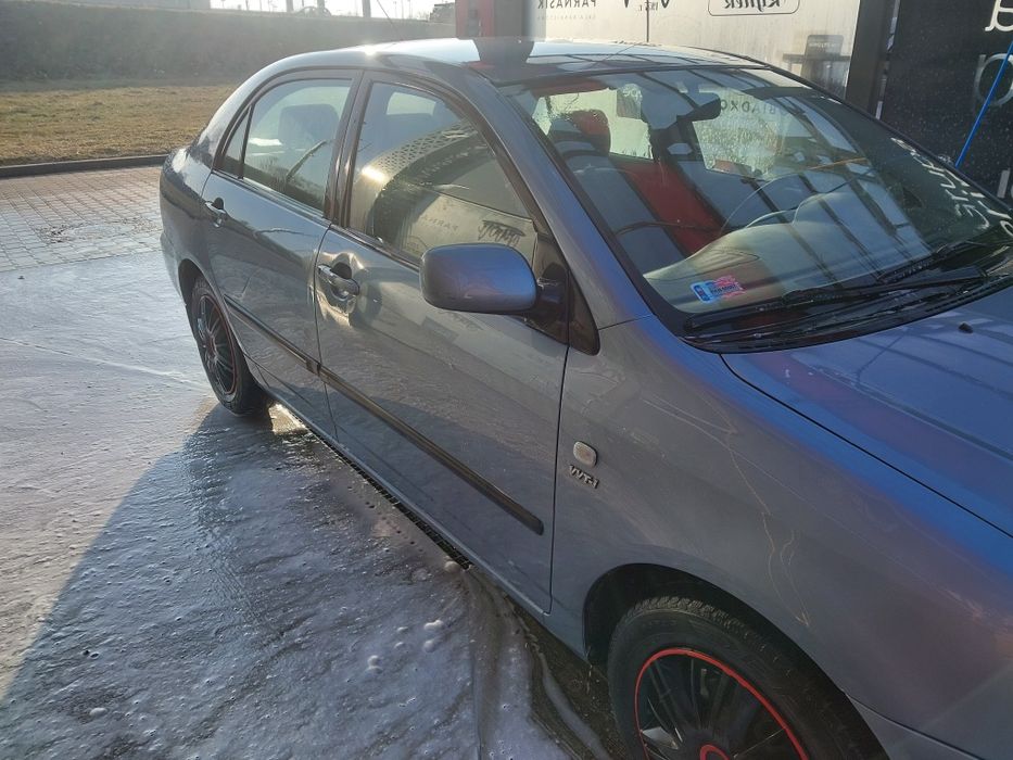 Toyota corolla e12 1.6 benz +LPG