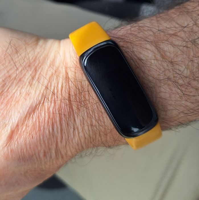 Fitbit Inspire 3 fitness tracker smartwatch