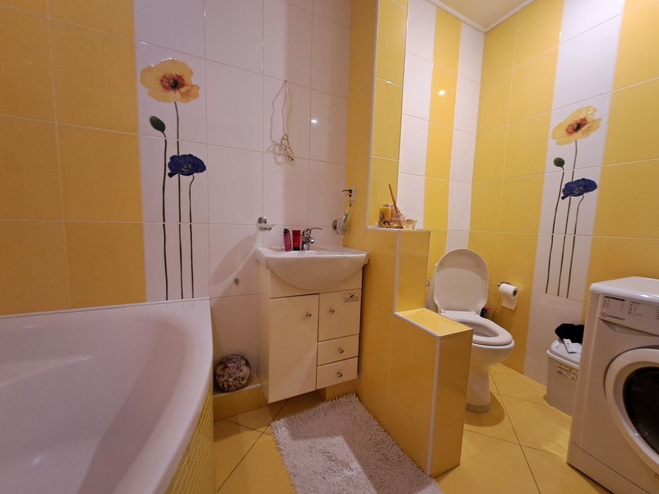 Терміново! Продаж 3к квартири 94.4 кв. м на вул. Лозовецька