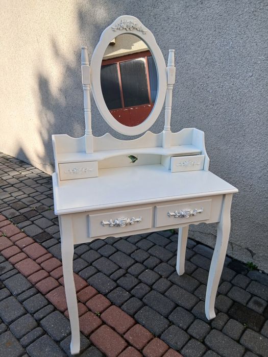 Toaletka z lustrem Ikea