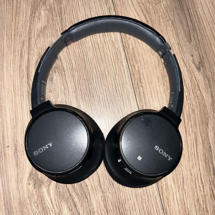 Słuchawki Sony WH- 700 N