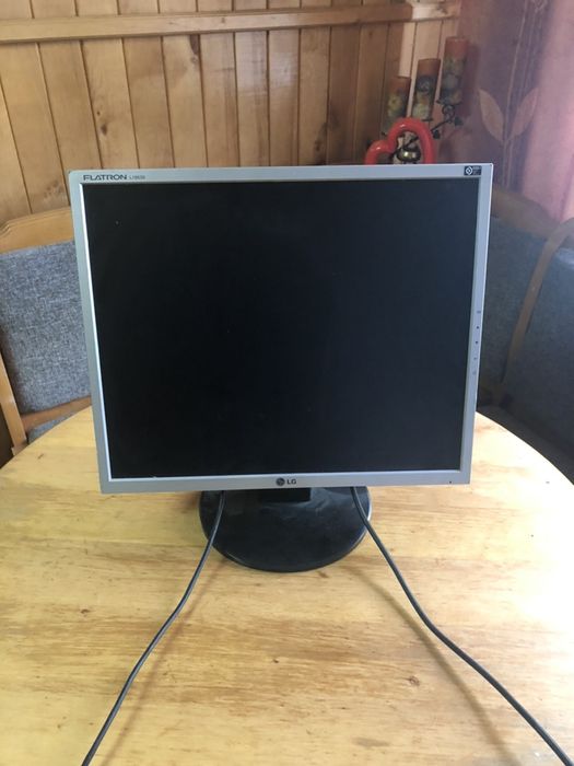 Монітор LG доя пк VGA