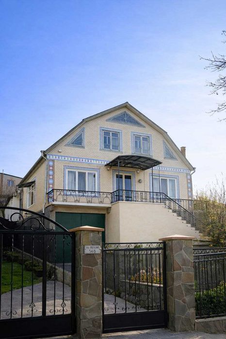 Продаж великого будинку в мікрорайоні Дубове, провулок Київський