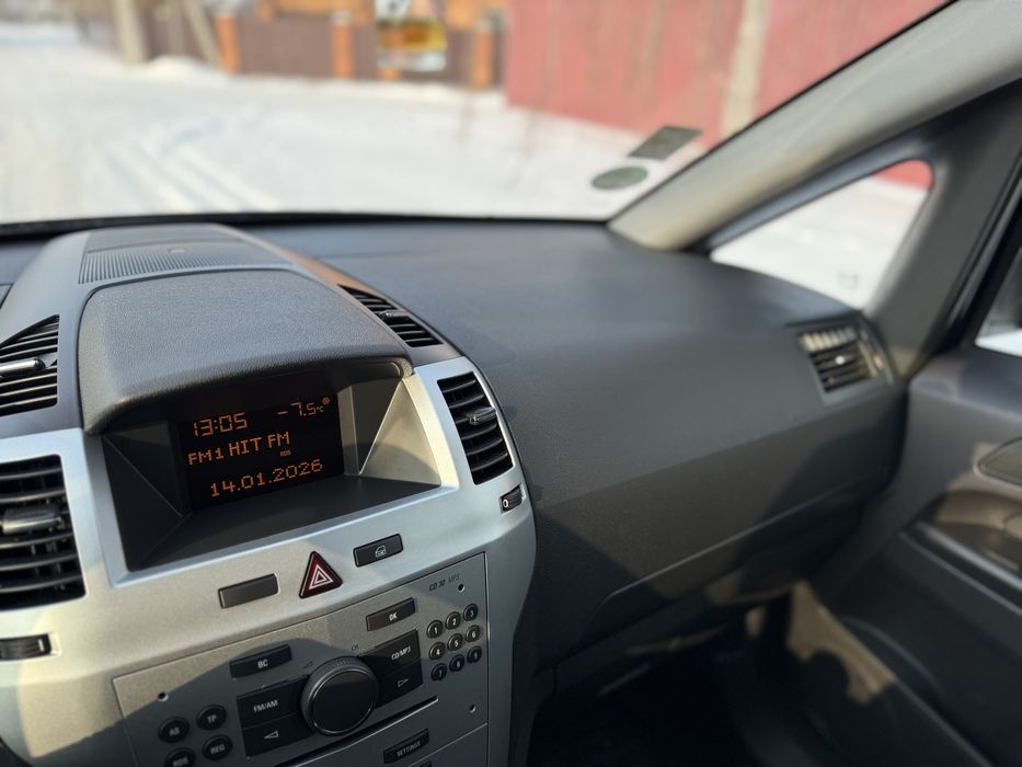 Свіжопригнаний Opel Zafira з Німеччини Розмитнений