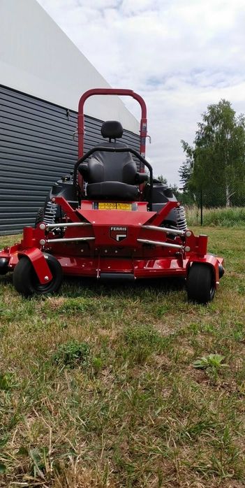 Traktor zero-skręt Ferris ISX 3300 72" 183 cm 40 KM LEASING RATY