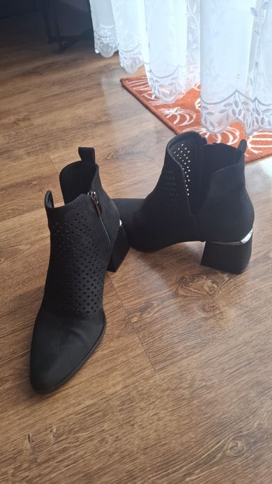 Botki wiosenne Born2be