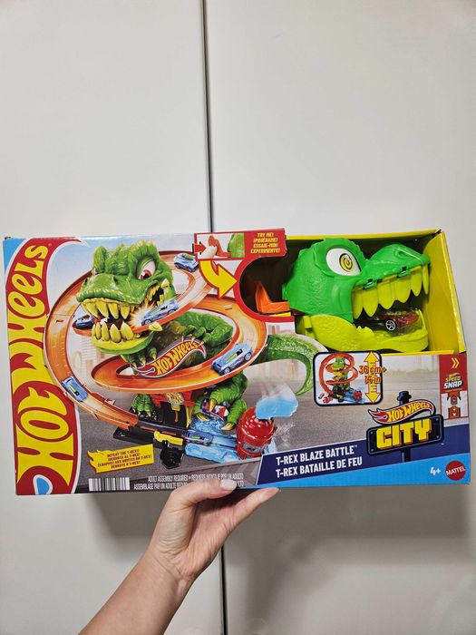 Ігровий набір Hot Wheels Атака вогняного Ті-Рексу