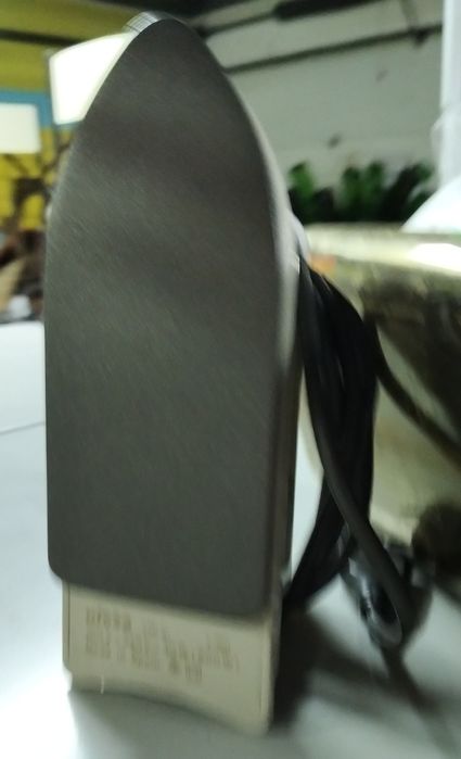 Ferro de engomar de viagem