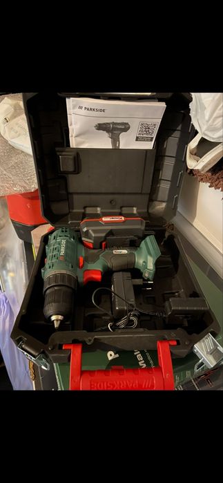 Aparafusafora 20v Parkside com carregador e bateria
