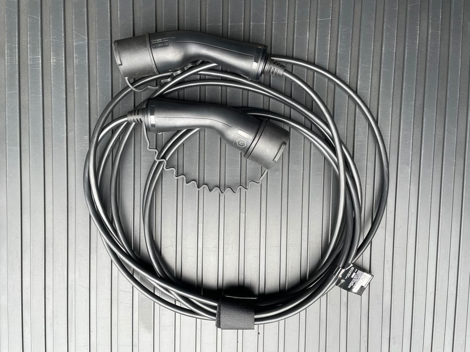 Volvo XC40 XC60 V60  V90 - Kabel do ładowania oryginalny