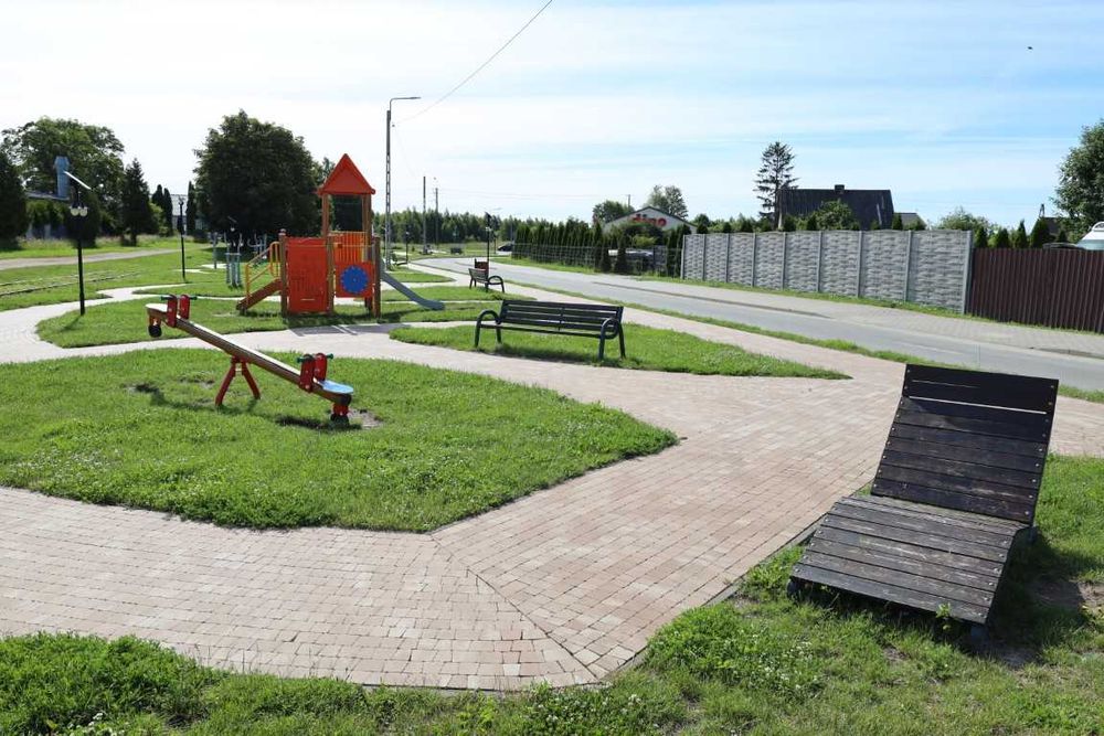 Działka budowlano-usługowa 2397 m² w centrum Liniewa