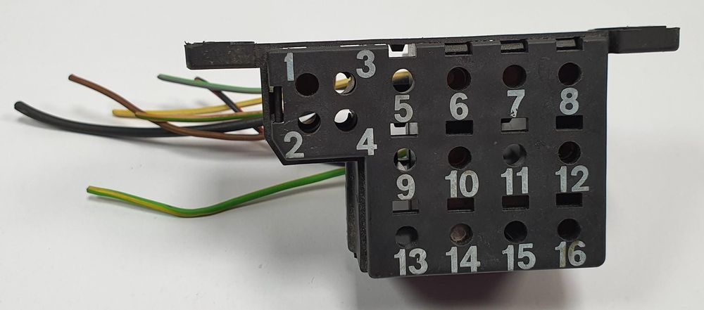 GNIAZDO DIAGNOSTYCZNE MERCEDES W124 3.2 1295455540