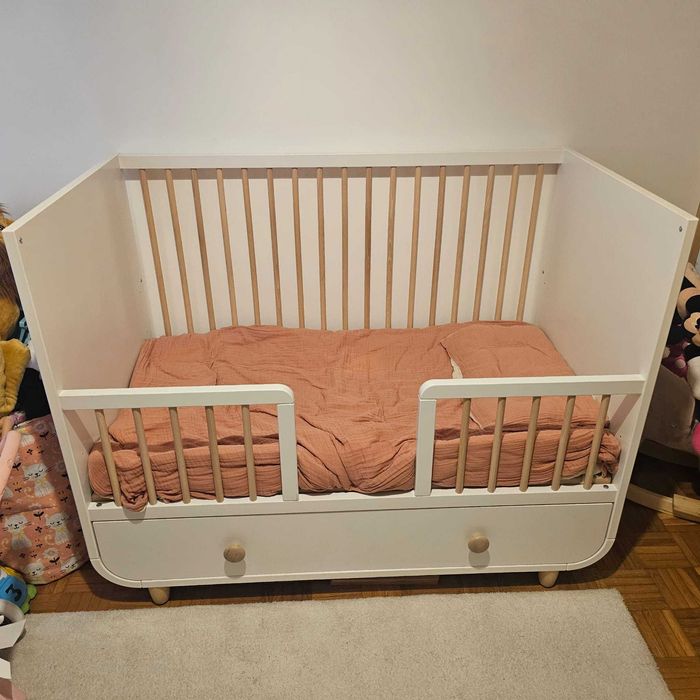 Cama para bebé com gaveta  - MYLLRA do IKEA