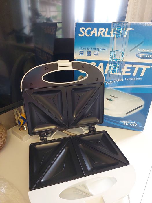 Сендвічниця тостер Scarlett SC-1119 Нова!