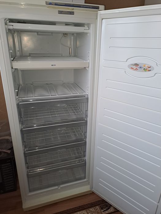 Терміново продаж Морозильна камера Атлант