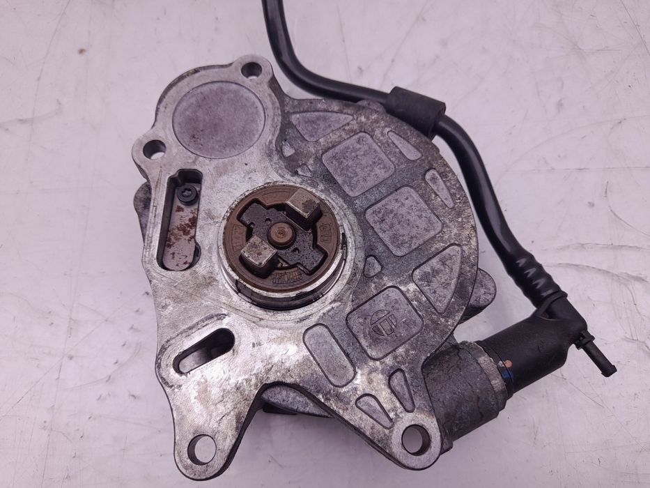 Bomba de vácuo do sistema de travagem VOLKSWAGEN Scirocco (137, 138)