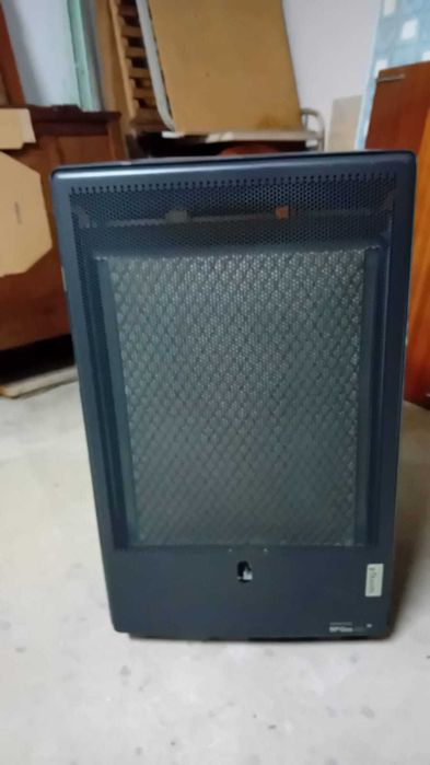 Aquecedor a gás com  mangueira e redutor para ligação a botija.