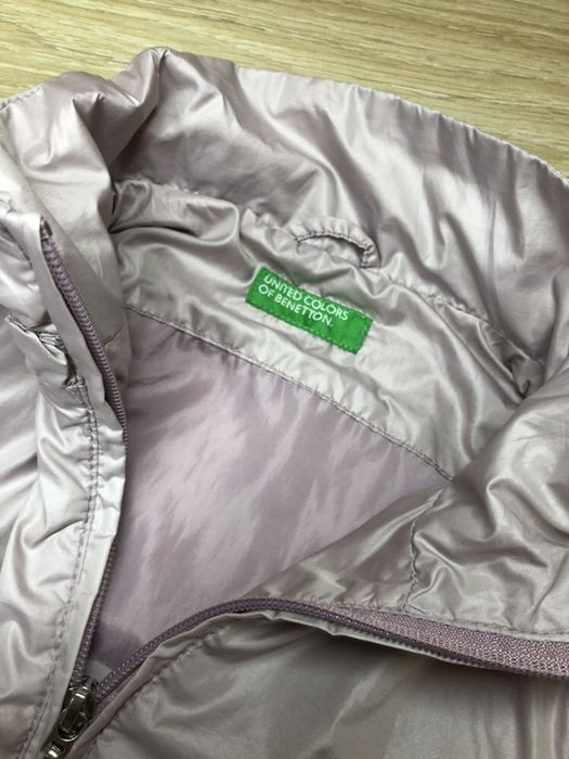 Продам детскую ветровку Benetton