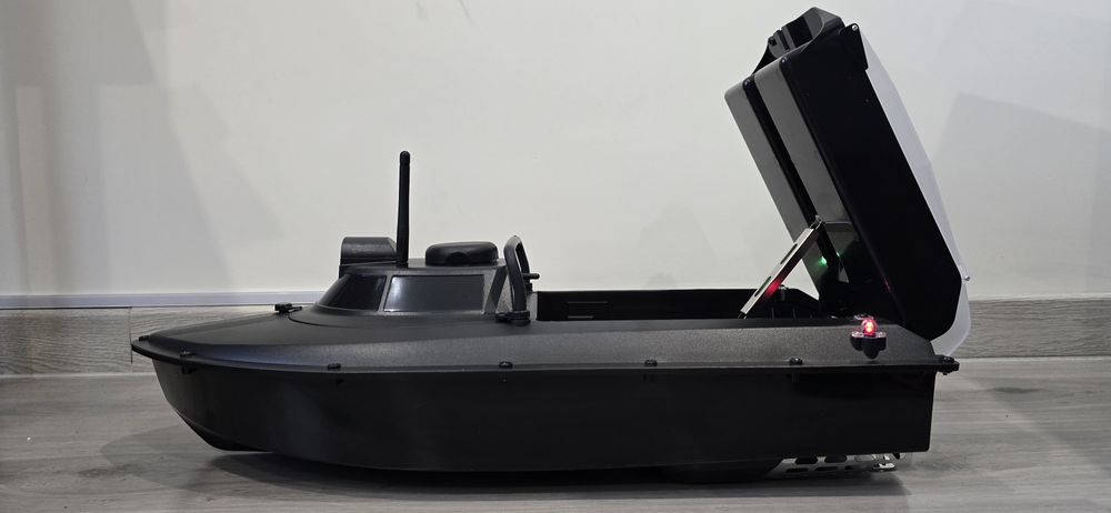 Łódka zanętowa Jabo 2BG GPS Autopilot Echosonda 10Ah 7,4v