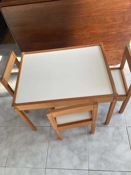 Ikea LÄTT - Mesa Criança e Cadeiras