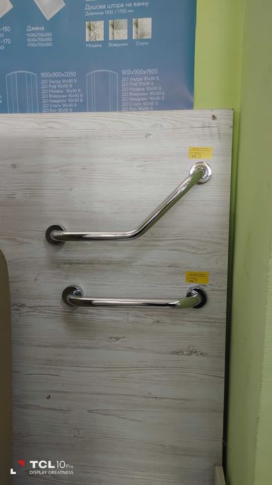 Ванни, панелі, душові кабіни, піддони.