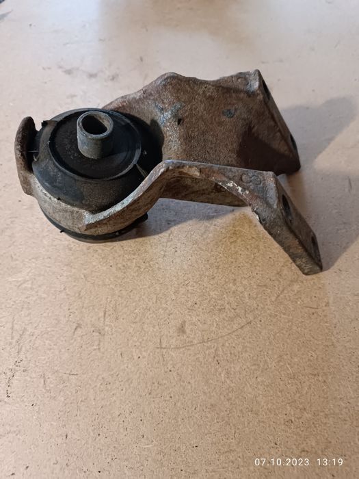 Кронштейни передньої опори двигуна Газ