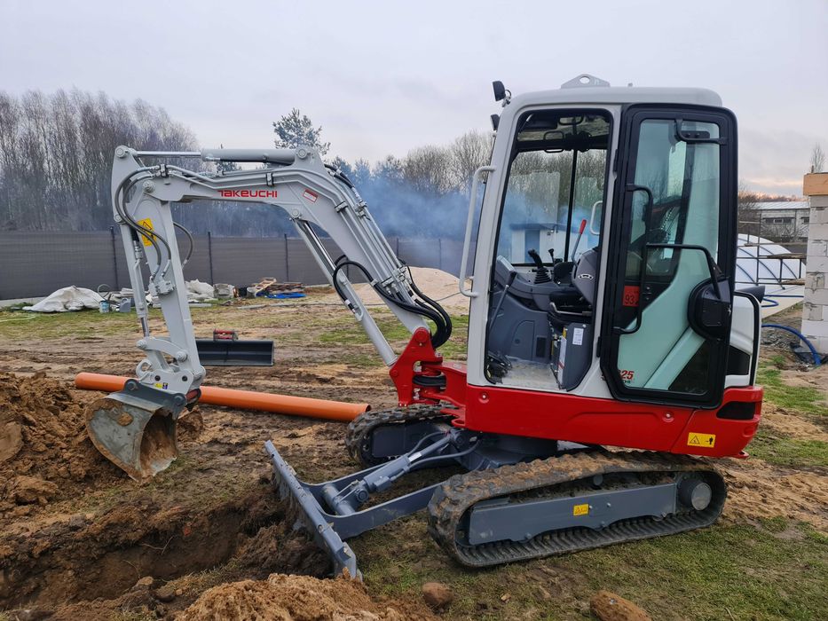 Usługi minikoparką koparka 2.5t