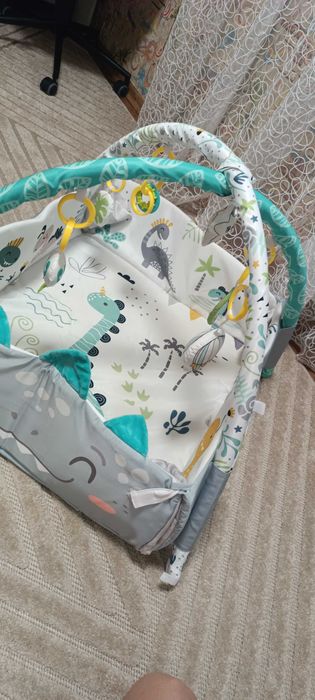 Інтерактивний дитячий килимок