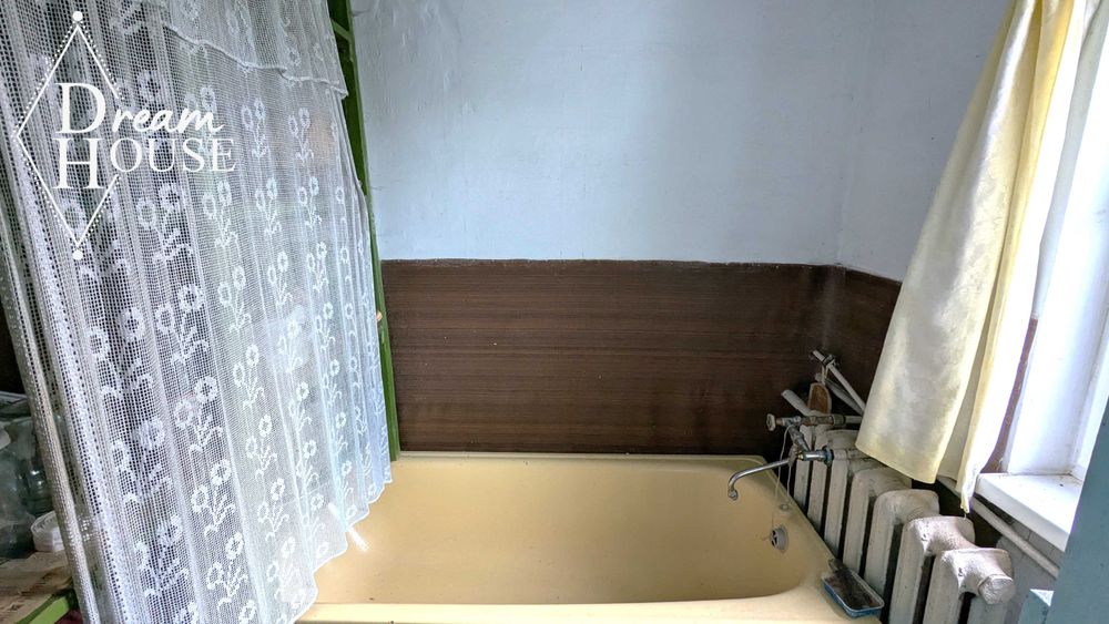 Продам половину будинку, по вул.Івана Багряного