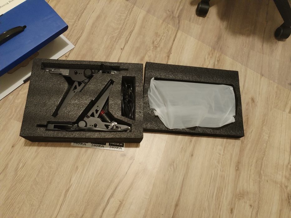 Bundle Moza R9 Com Volante ES e pedais SRP Loadcell com garantia