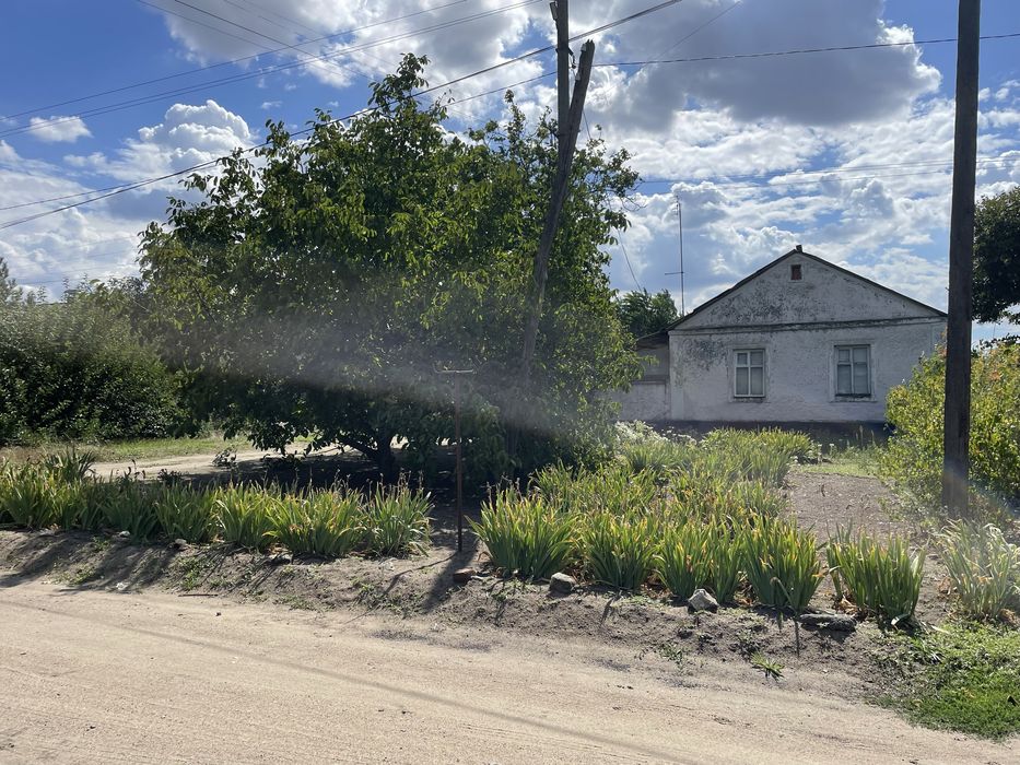 Продам будинок не далеко від центру