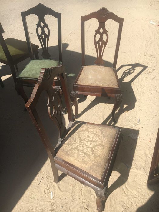 Cadeiras de madeira para restauro
