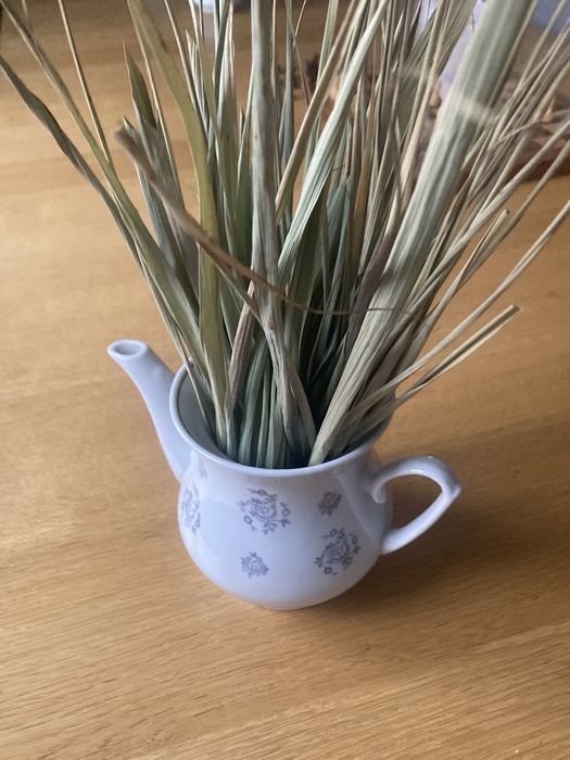 Dzbanek bez przykrywki