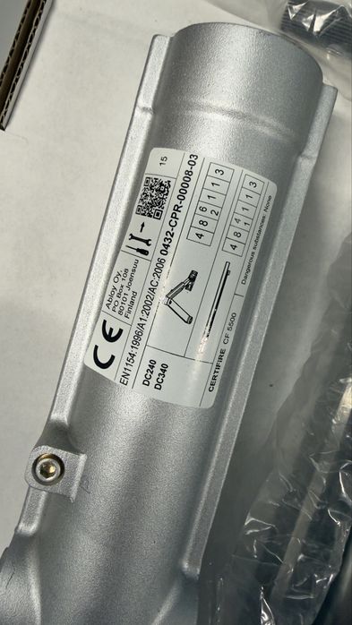 Samozamykacze szynowe Assa Abloy DC240/DC340