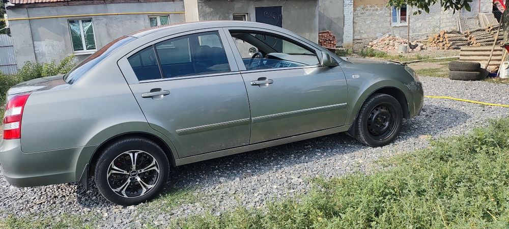 Продам CHERY ELARA 2011