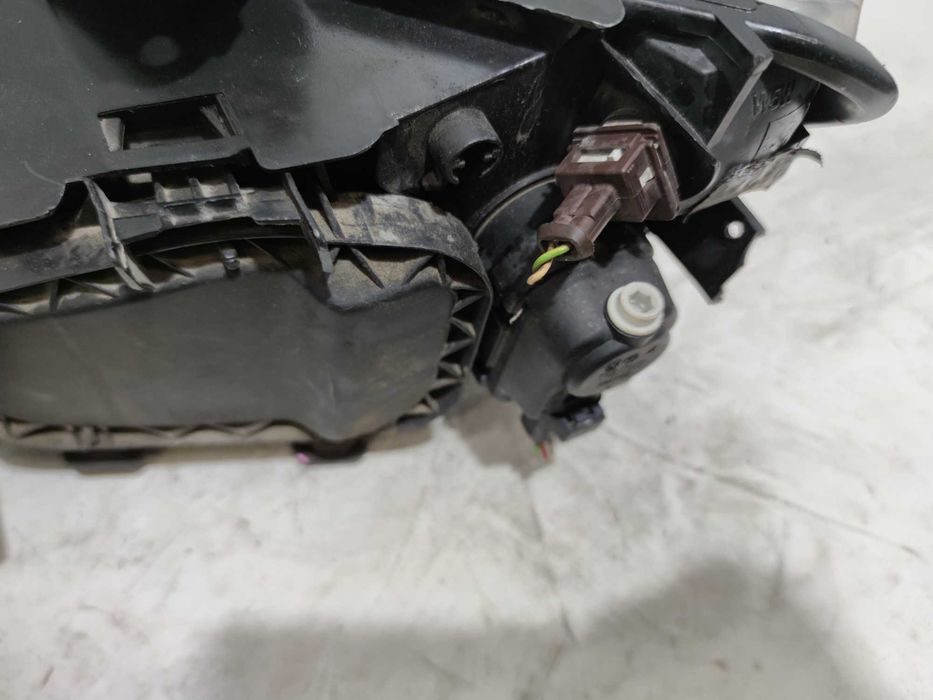 Peugeot 206 Lampa Prawa Przednia Prawy Przód PP