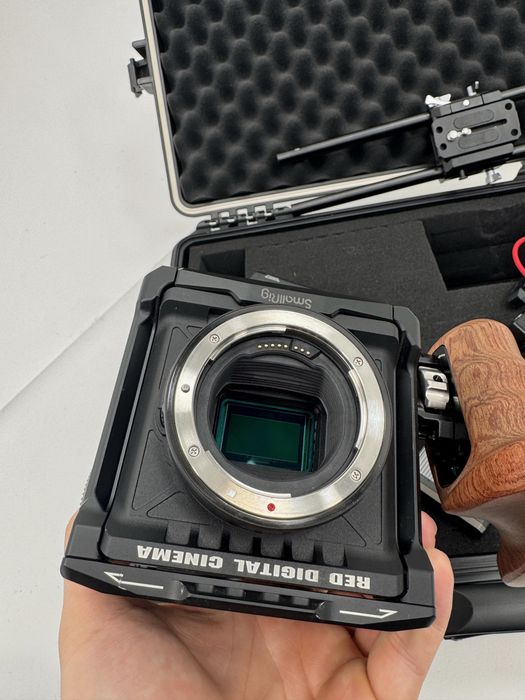 Kamera Red Komodo 6k + Canon 24-70 f/4