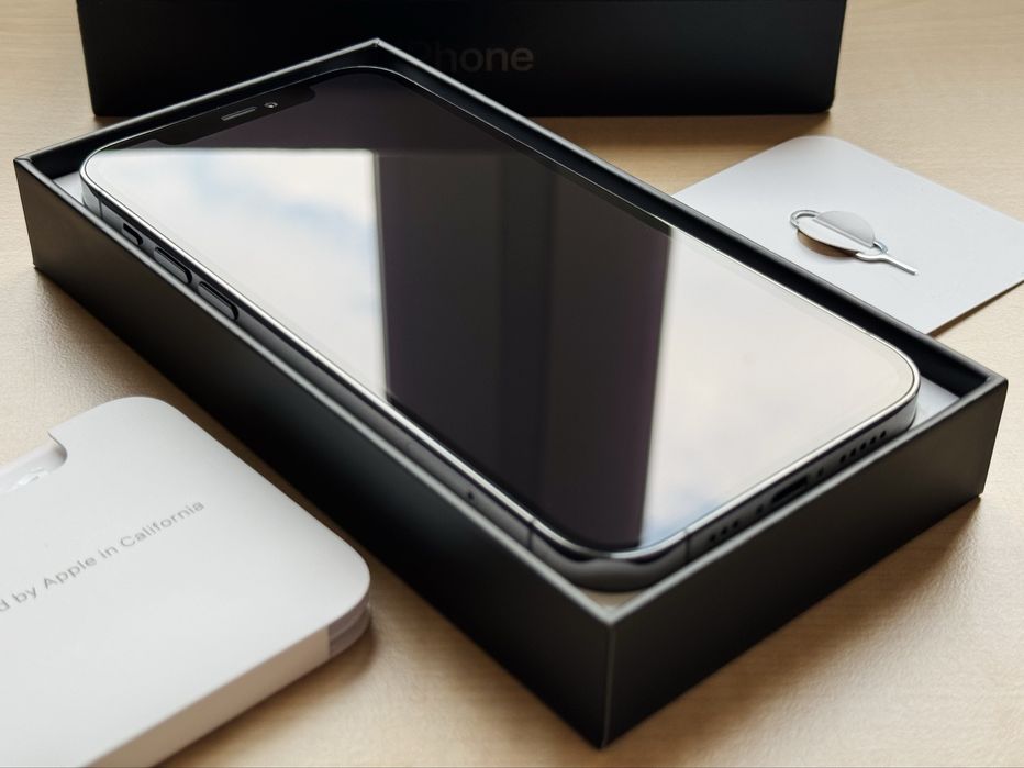 Iphone 12 pro 256 gb, батарея 81%
