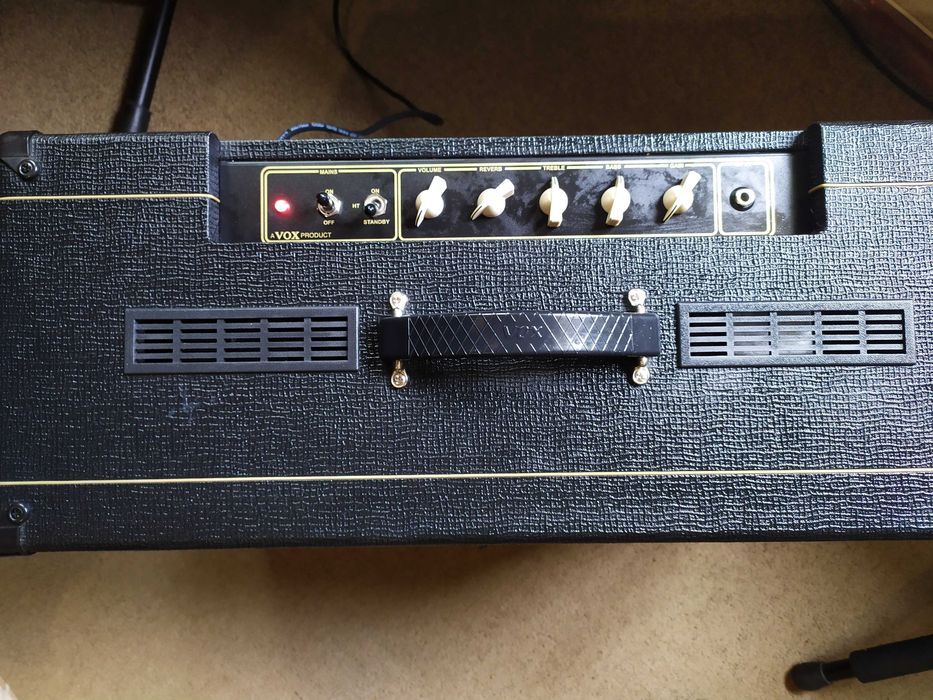 Amplificador a Válvulas Vox AC30