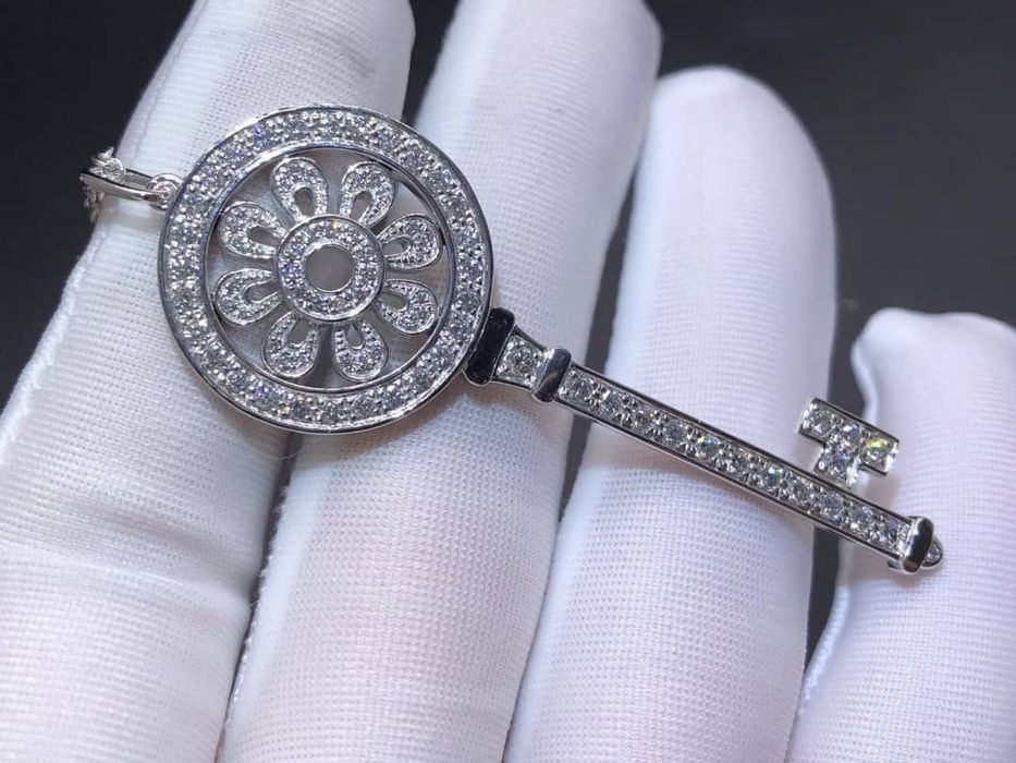 Колье в стиле Tiffany & Co  Pt 950