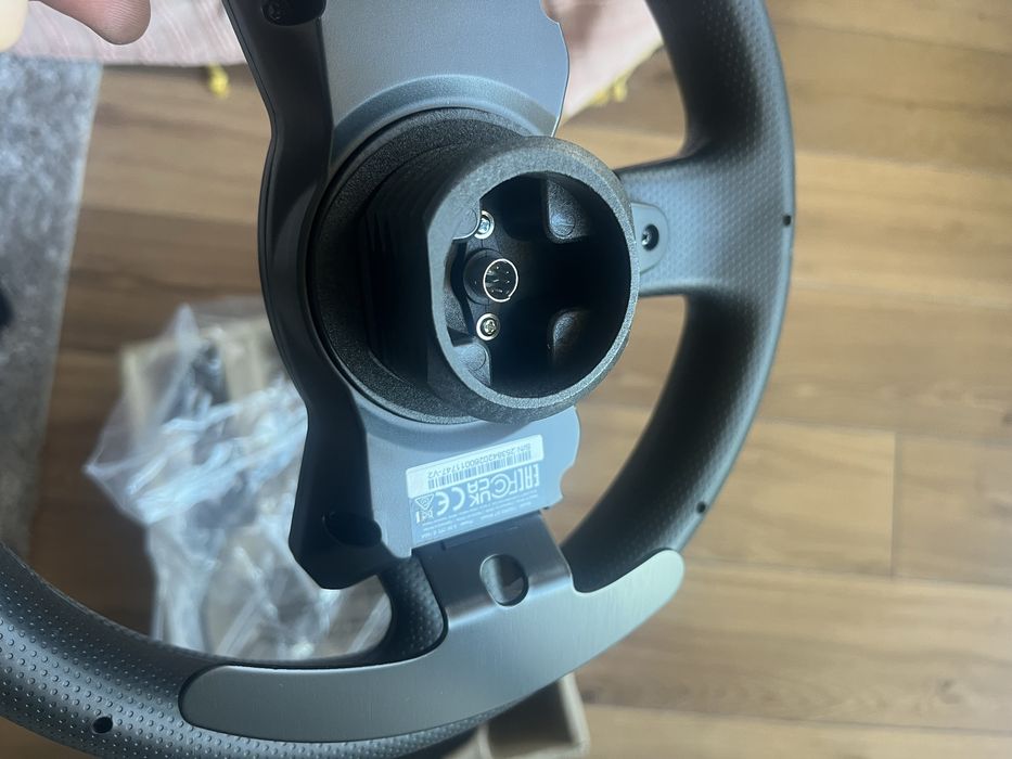 Volante Thrustmaster T300 RS GT Edition (novo)