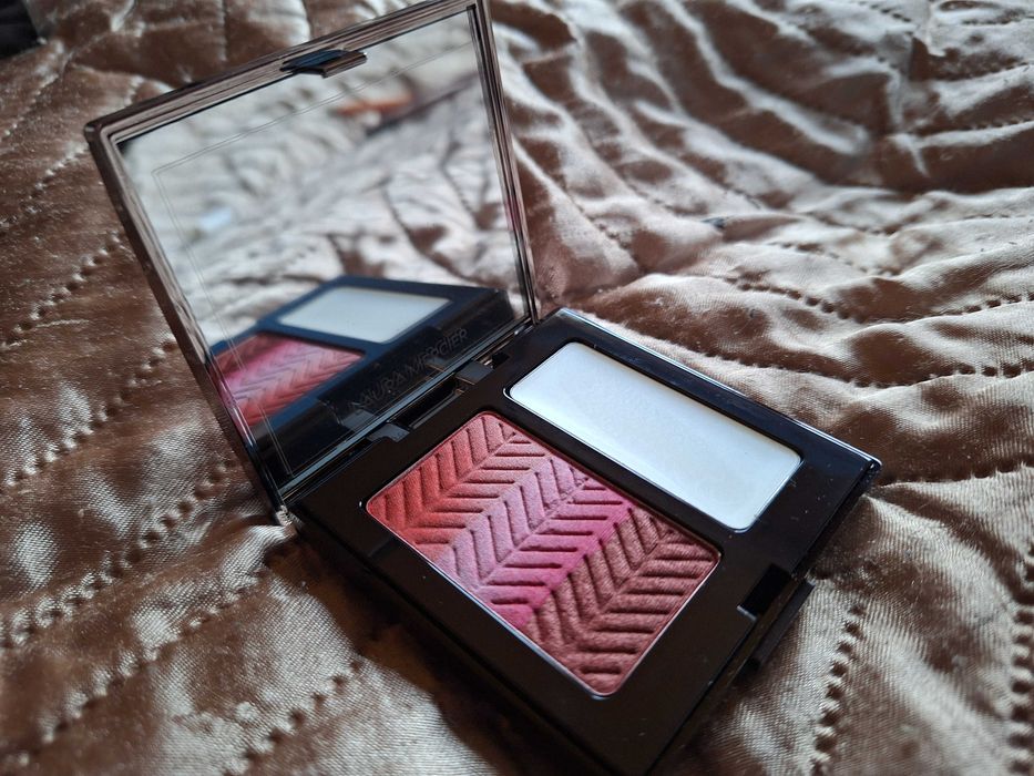 Laura Mercier velour lip powder collection Limited Edition  New York